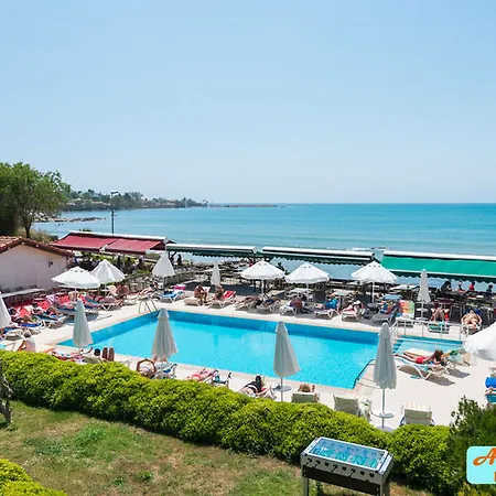 Altinkum فندق